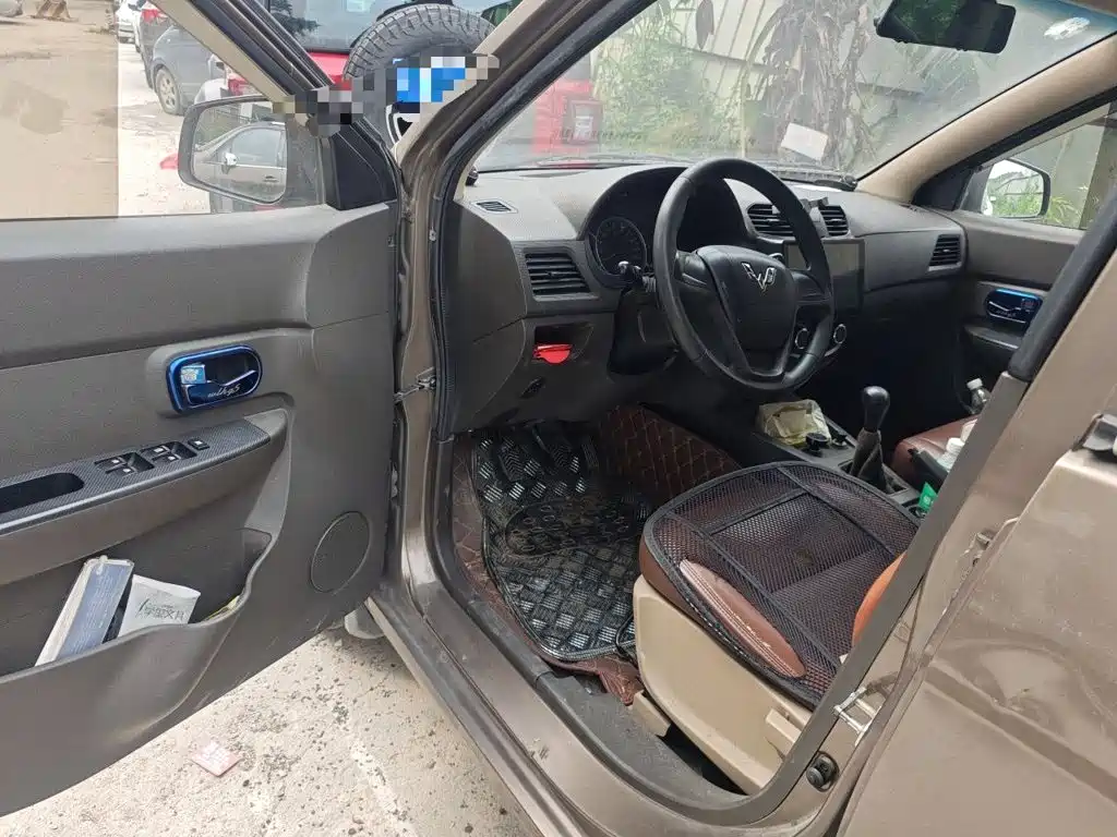 Wuling Hongguang — миниатюра 12