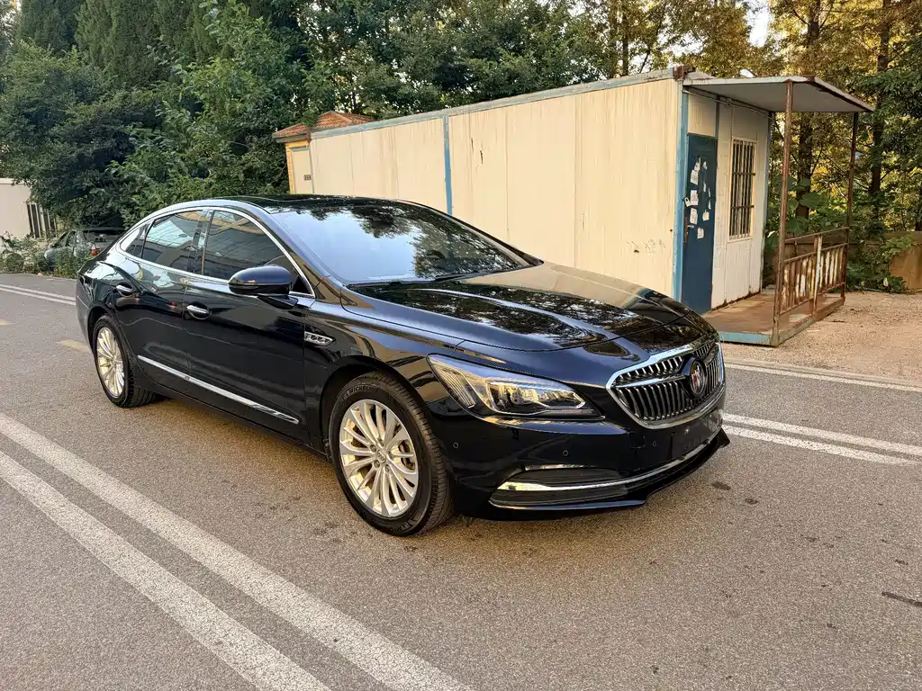 Buick LaCrosse — миниатюра 2