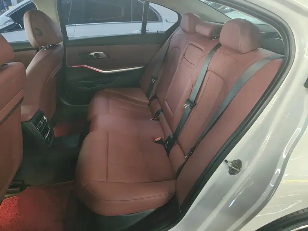 BMW 3 Series — миниатюра 17