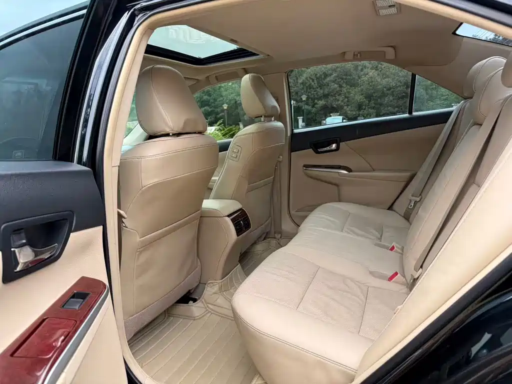 Toyota Camry 2013 2.0G Comfort