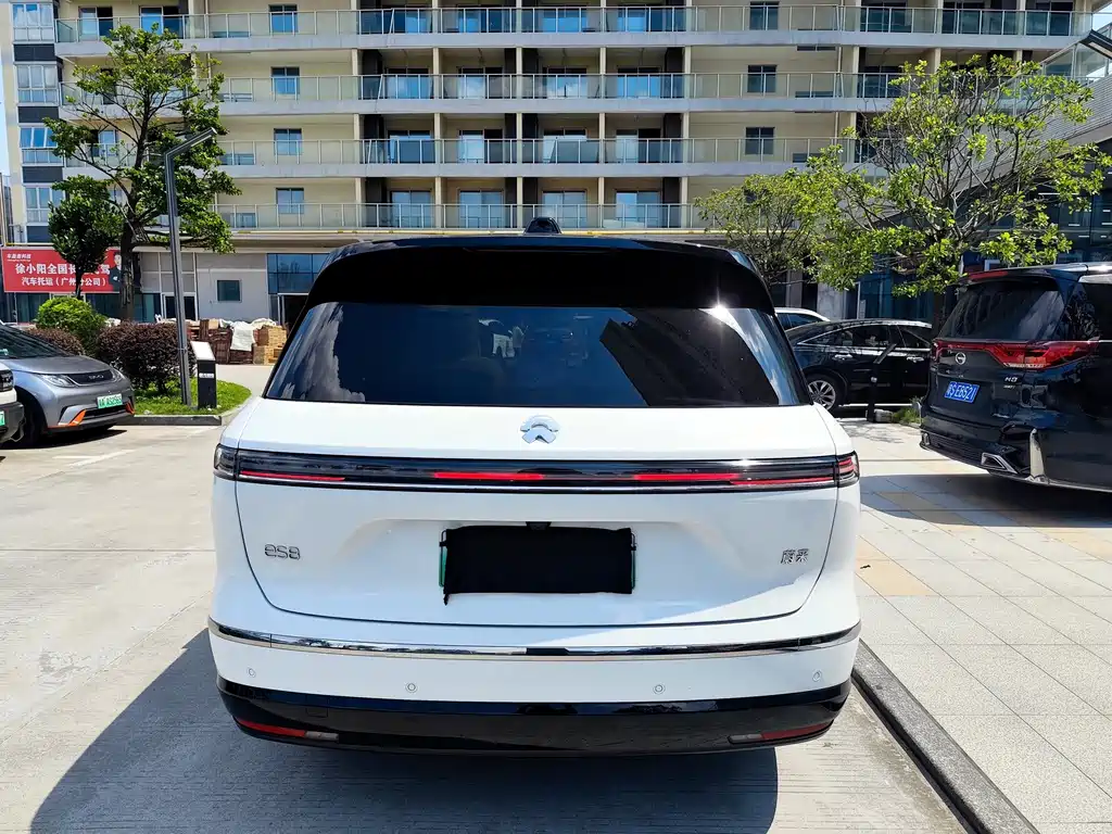 NIO ES8 — миниатюра 9