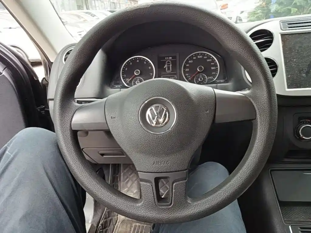 Volkswagen Tiguan — миниатюра 11