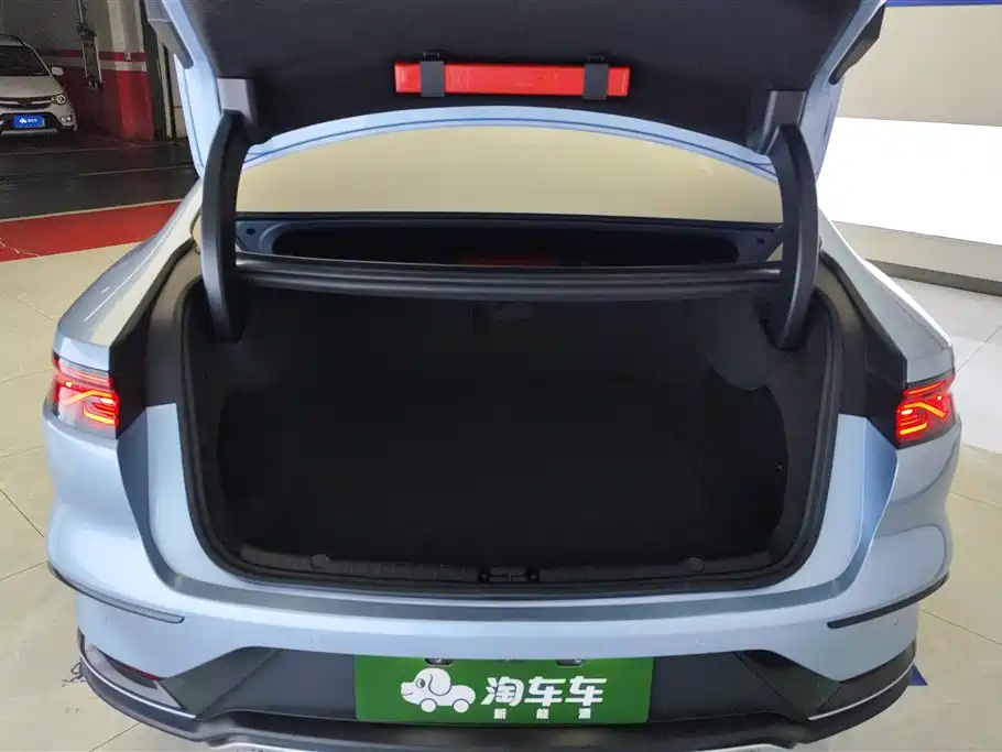 BYD Han 2023 DM-i Champion 121KM Premium