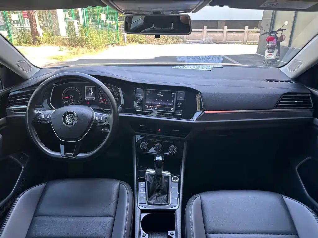 Volkswagen Sagitar — миниатюра 7