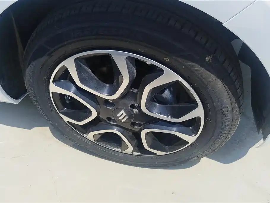 JMEV EV3 2025 Plus 330KM Luxury