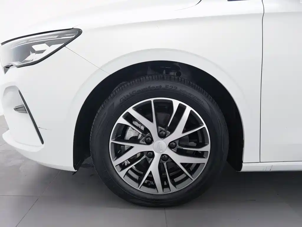 Geely Emgrand — миниатюра 17