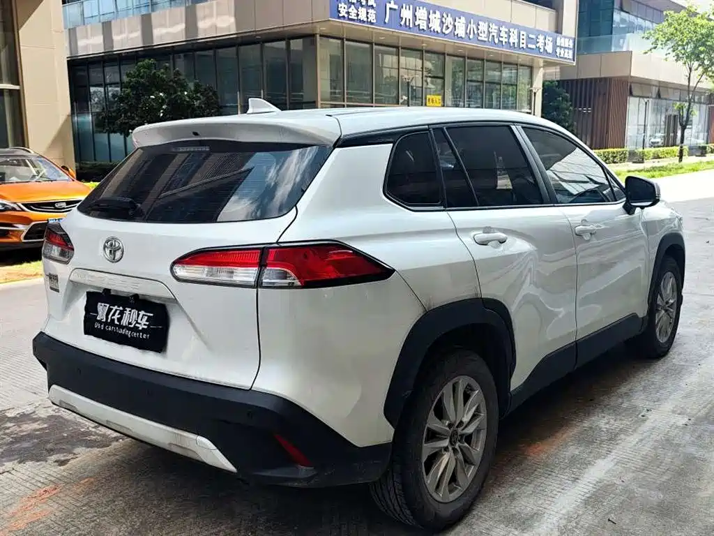 Toyota Corolla Cross — миниатюра 9