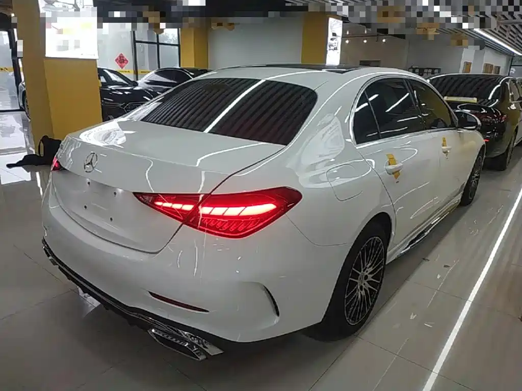 Mercedes-Benz C-Class — миниатюра 7