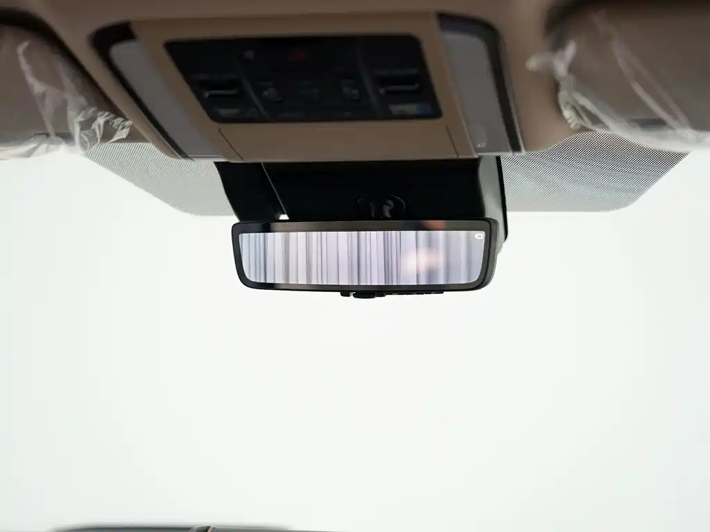 Toyota Vellfire — миниатюра 23