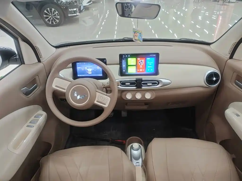 Wuling MINIEV — миниатюра 10