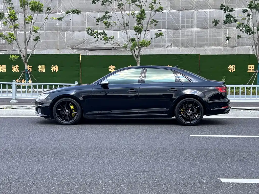 Audi S4 — миниатюра 2