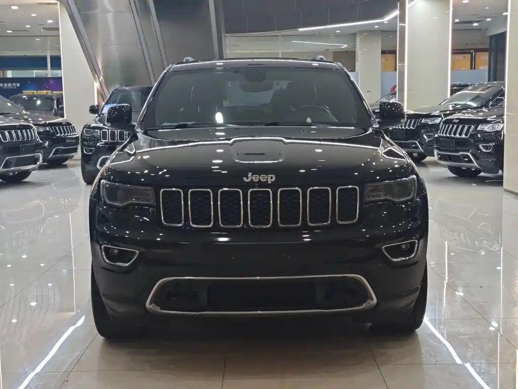 Jeep Grand Cherokee (Import) — миниатюра 2