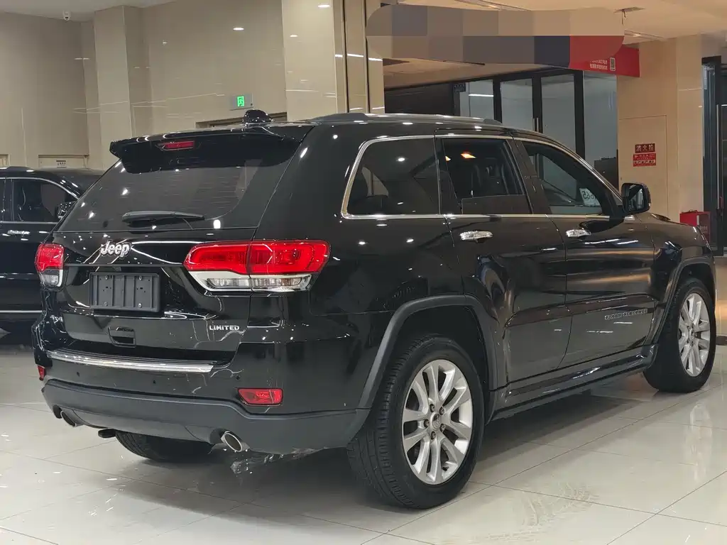 Jeep Grand Cherokee (Import) — миниатюра 18