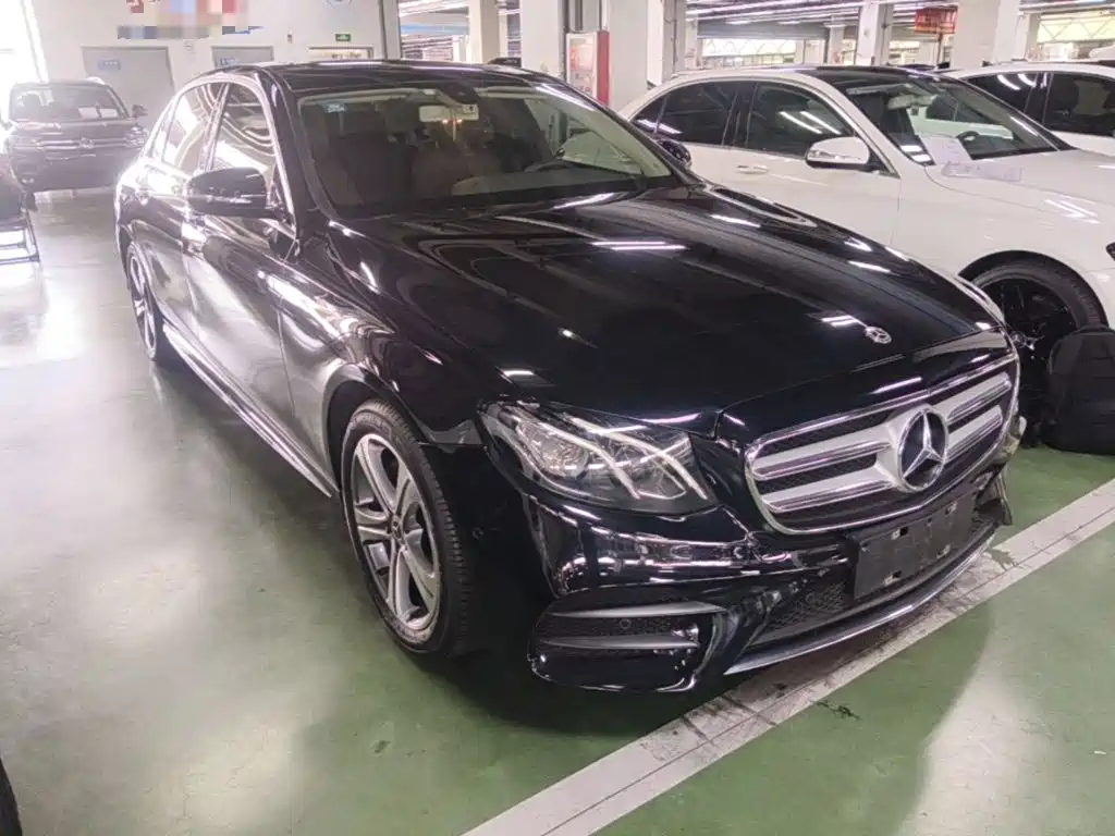 Mercedes-Benz E-Class — миниатюра 4