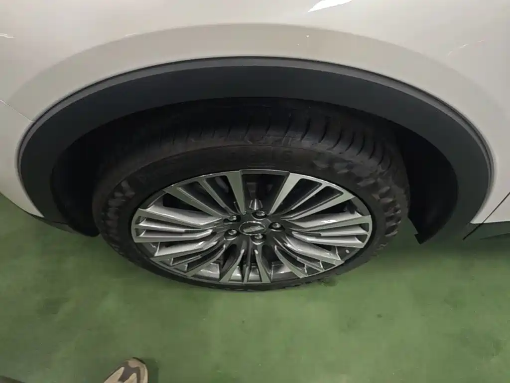 Cadillac XT4 — миниатюра 23