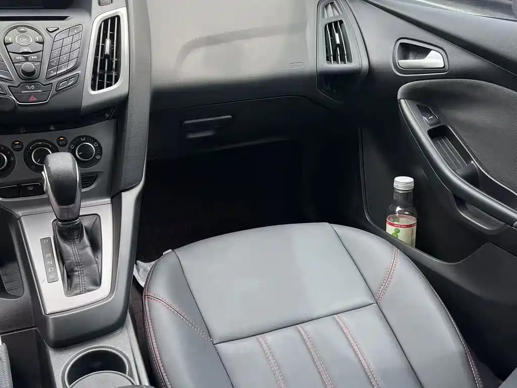 Ford Focus — миниатюра 10