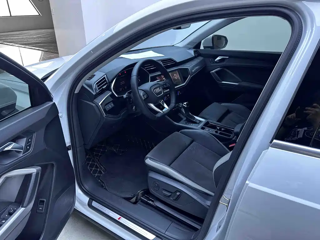 Audi Q3 — миниатюра 8