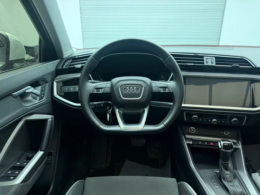 Audi Q3 — фотографии объявления, Фото 13