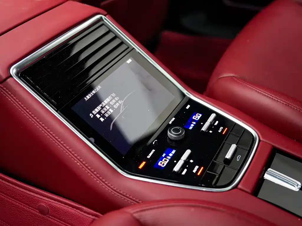 Porsche Panamera — миниатюра 19