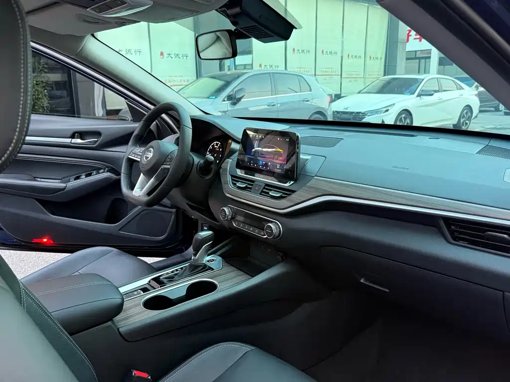 Nissan Teana — миниатюра 9