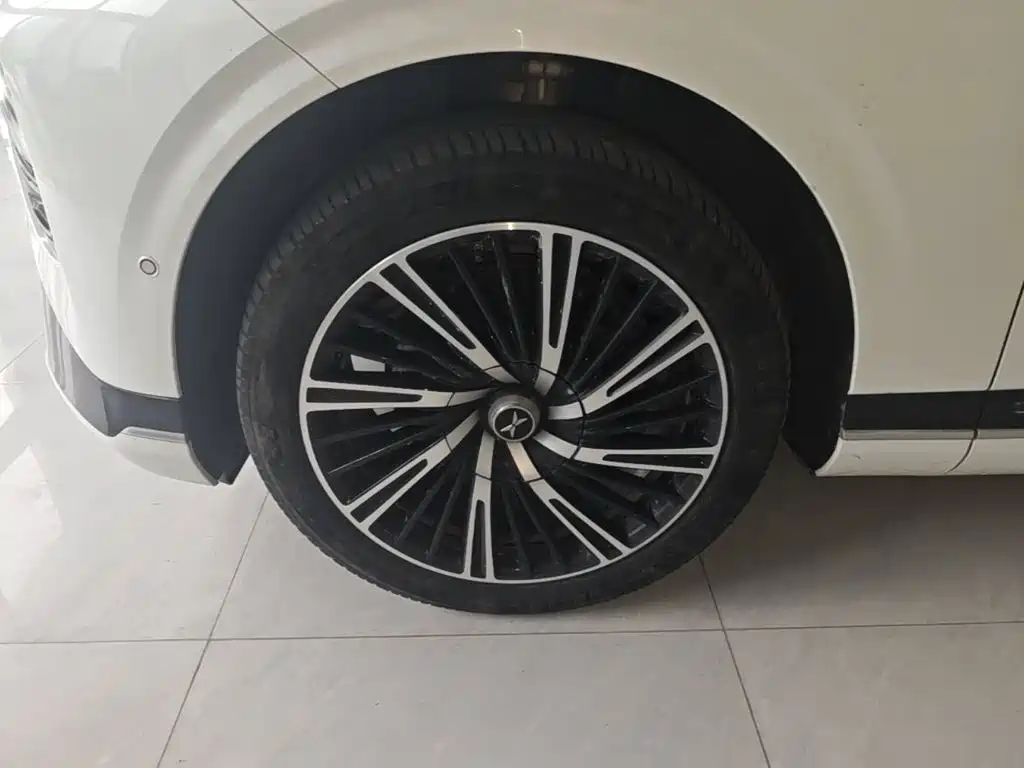 XPeng G9 — миниатюра 23