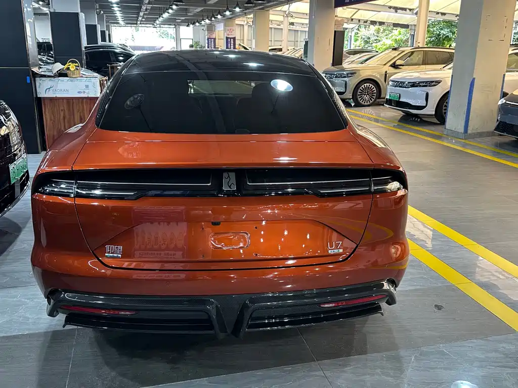 Yangwang Yangwang U7 — миниатюра 8
