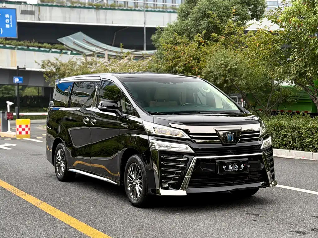 Toyota Vellfire — миниатюра 3