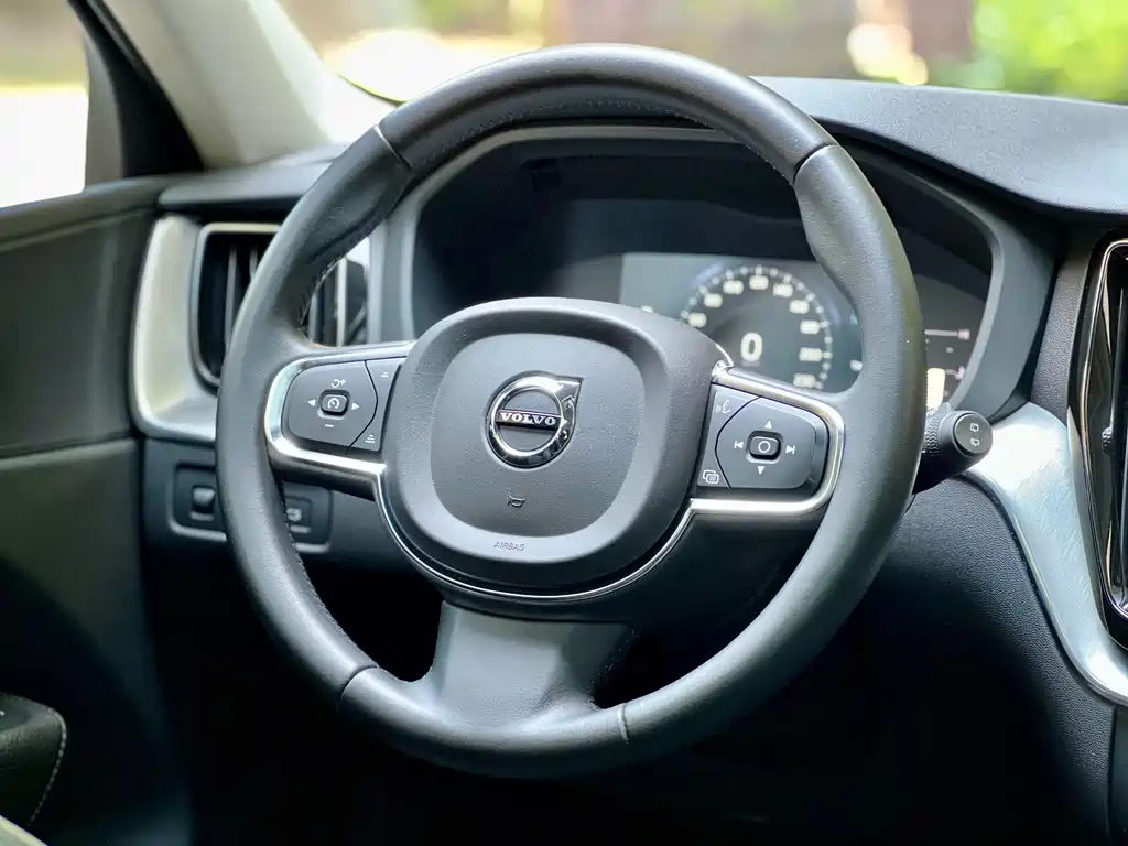 Volvo XC60 — миниатюра 12