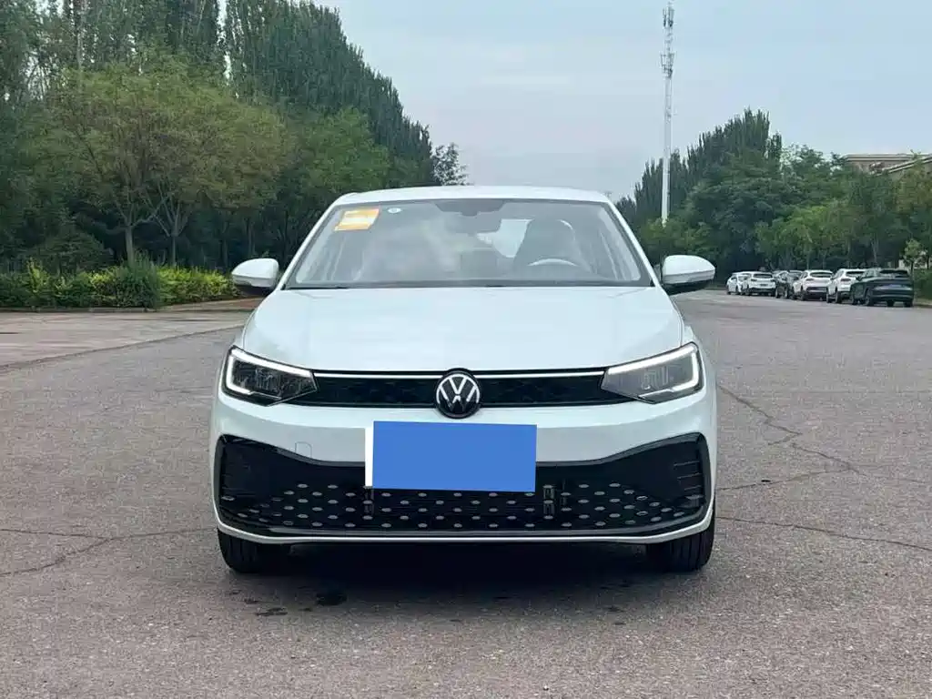 Volkswagen Lavida — миниатюра 2