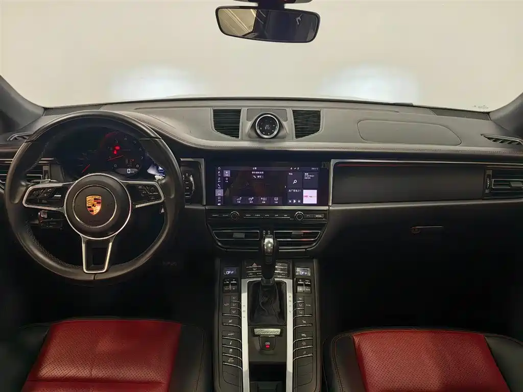 Porsche Macan — миниатюра 13