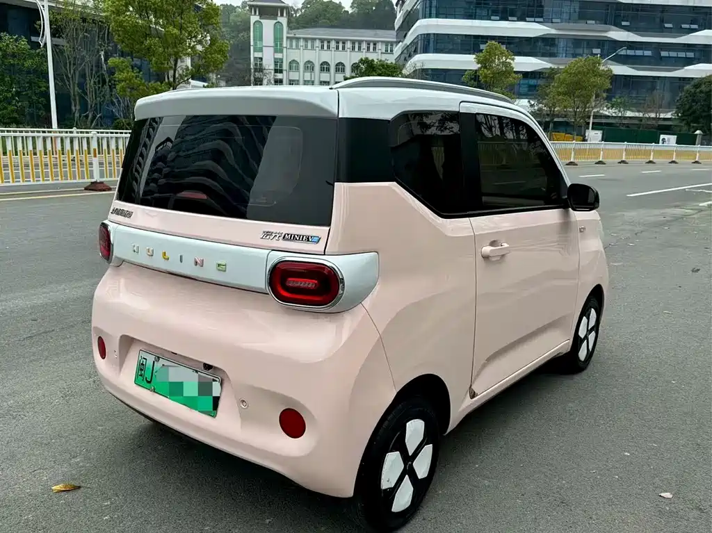 Wuling MINIEV — миниатюра 5