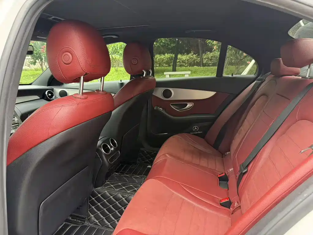 Mercedes-Benz C-Class — миниатюра 8