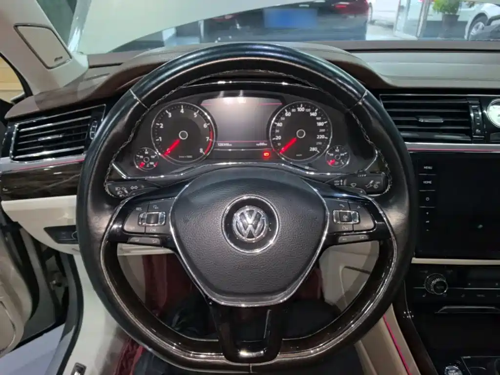 Volkswagen Phideon — миниатюра 11