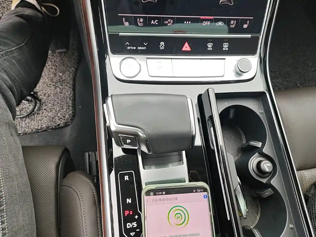 Audi A8 — миниатюра 14