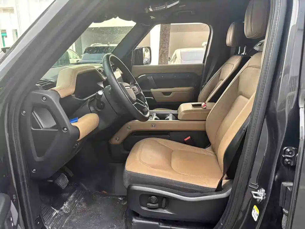 Land Rover Land Rover Defender 2025 110 3.0T P400 X-Dynamic HSE