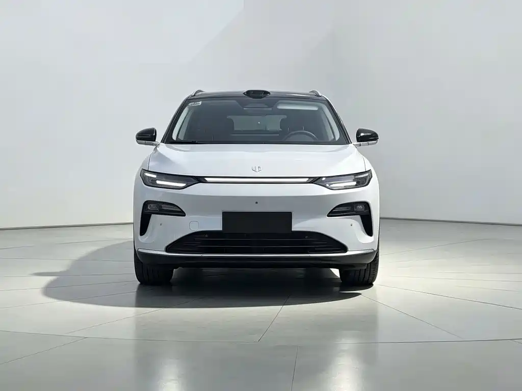 Leapmotor Leapmotor C11 — миниатюра 2
