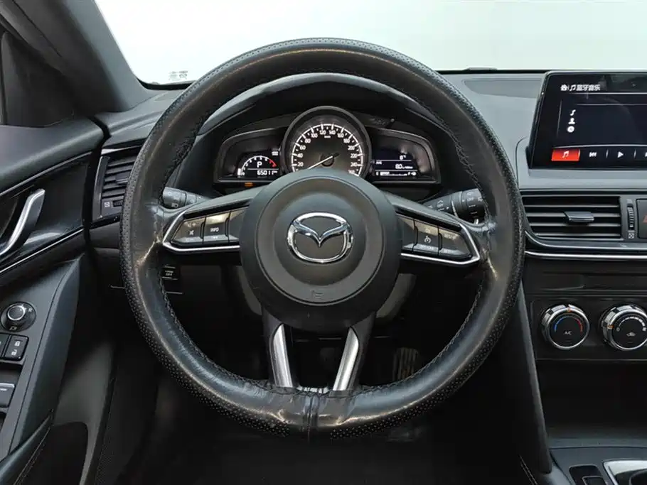 MAZDA CX 4