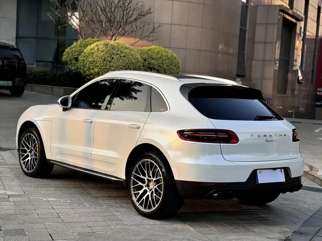 Porsche Macan — миниатюра 10