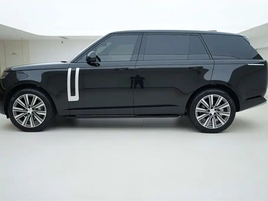 Land Rover Range Rover 2025 3.0 L6 400PS Long Wheelbase