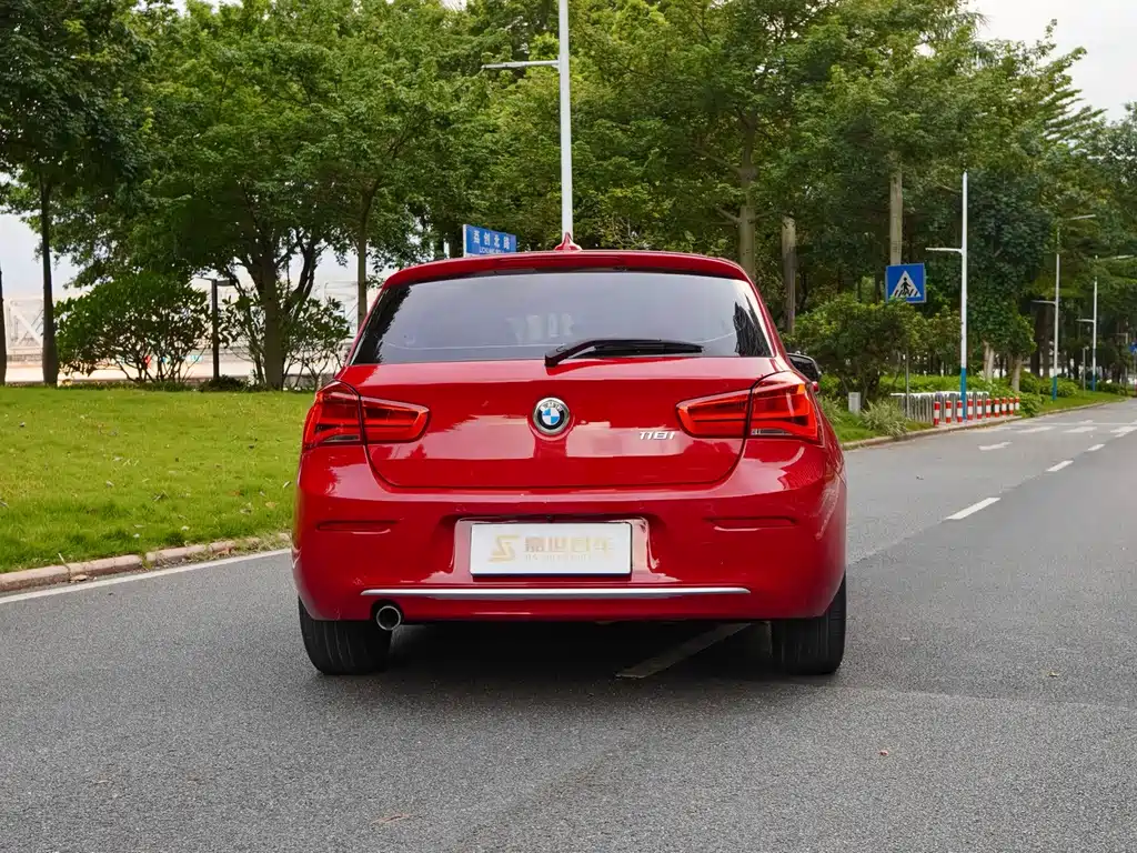 BMW 1 Series (Import) — миниатюра 12