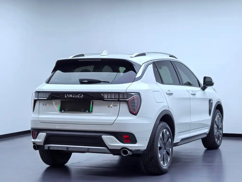 Lynk & Co 01 EM-P — миниатюра 4
