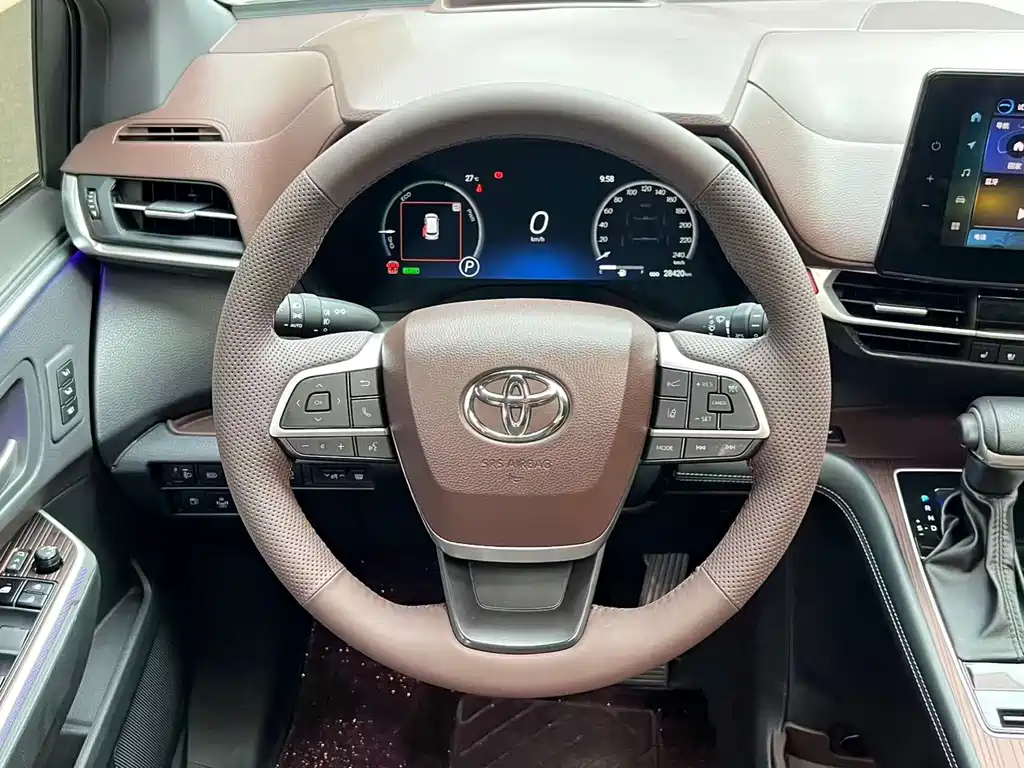 Toyota Granvia — миниатюра 22