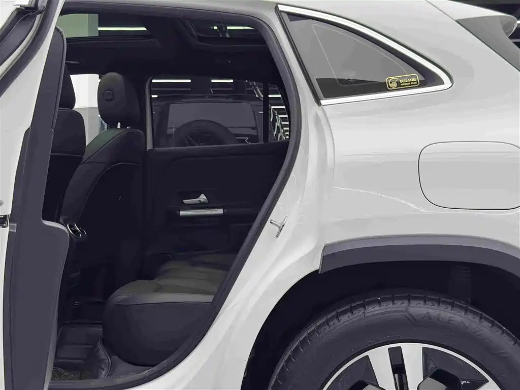 Mercedes-Benz GLA — миниатюра 9