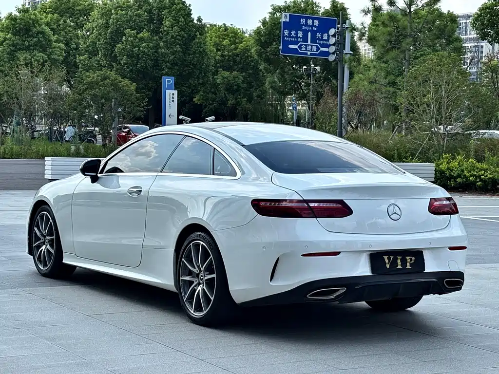 Mercedes-Benz E-Class (Import) — миниатюра 7