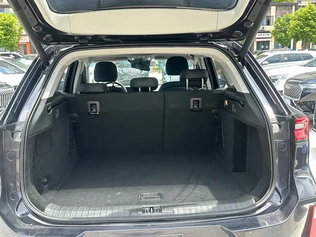 Exeed Lingyun 290T 2WD Star Shine Edition, фото 12