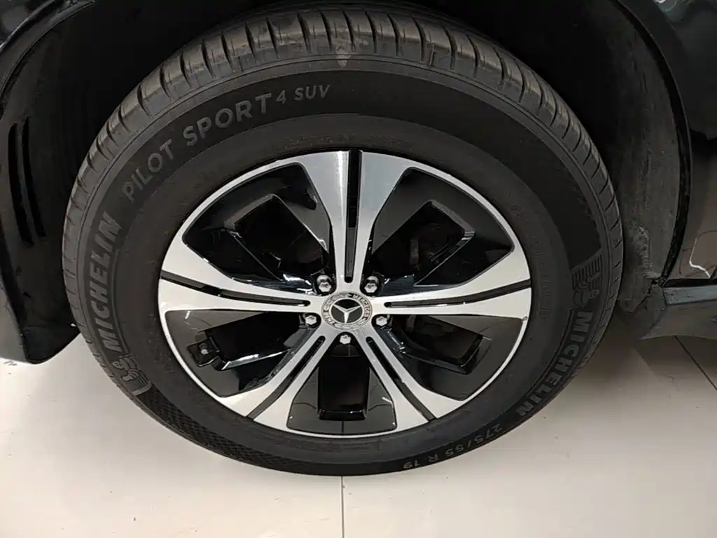 Mercedes-Benz GLE (Import) — миниатюра 23