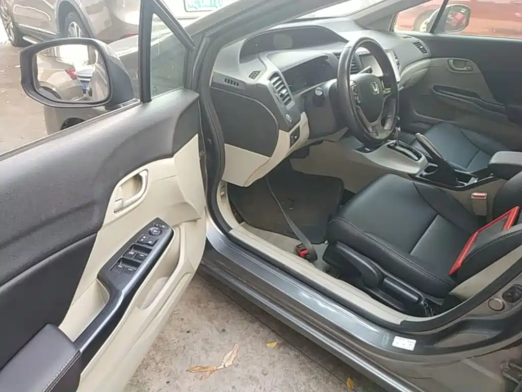 Honda Civic — миниатюра 16