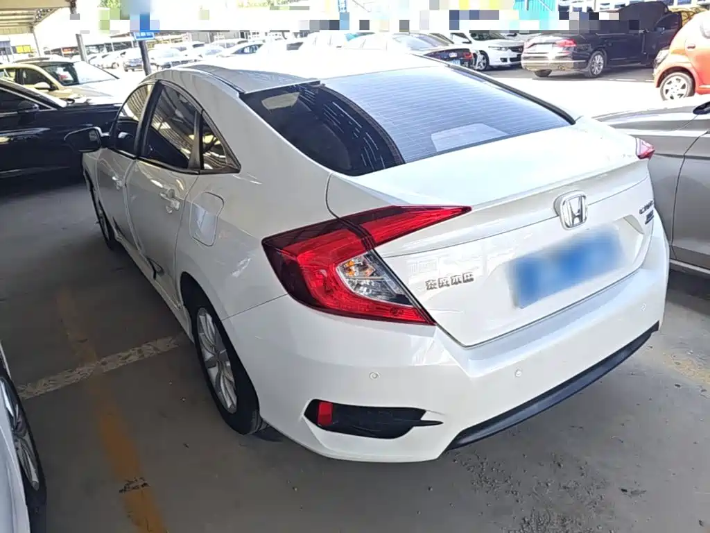 Honda Civic — миниатюра 5