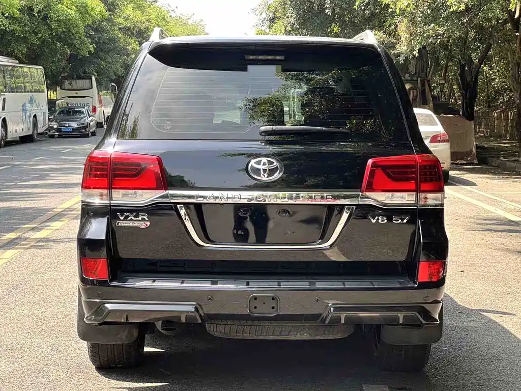 Toyota Land Cruiser — миниатюра 5