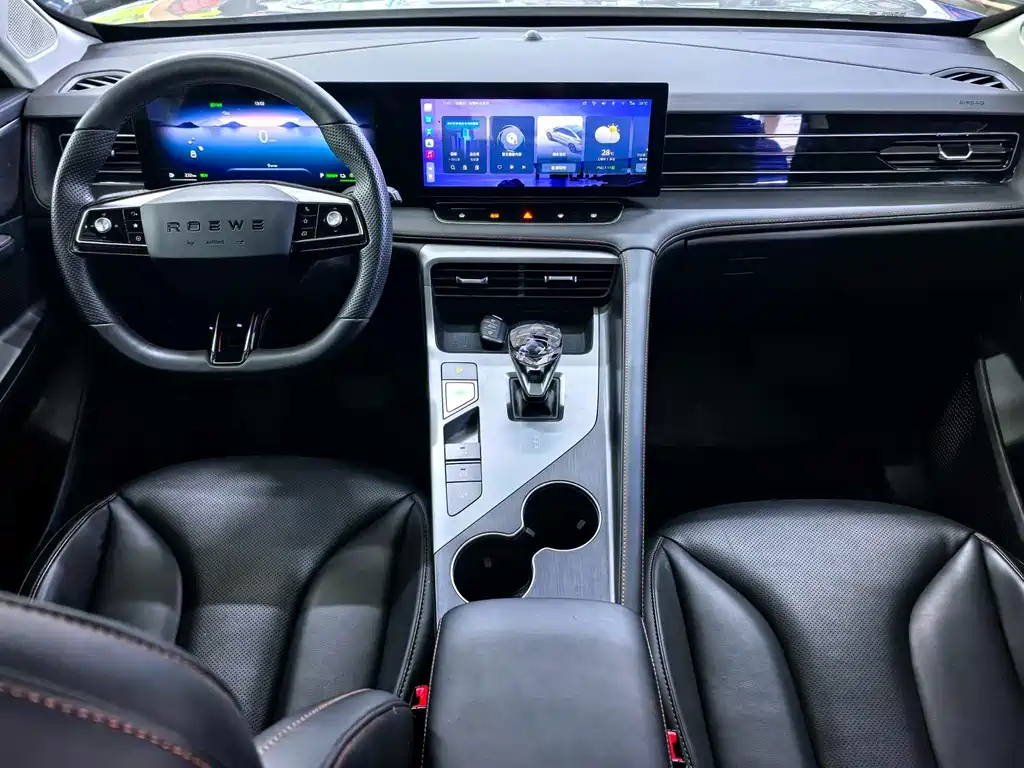 Roewe RX5 New Energy — миниатюра 14
